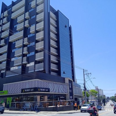 Sala com 41m², 1 garagem, no bairro Balneário em Florianópolis