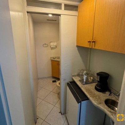 Sala com 40m², no bairro Centro em Florianópolis