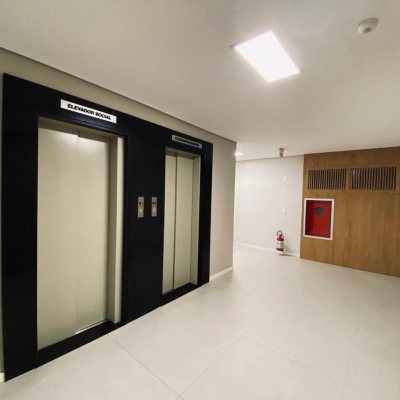 Apartamentos com 84m², 3 quartos, 1 suíte, 1 garagem, no bairro Centro em Florianópolis