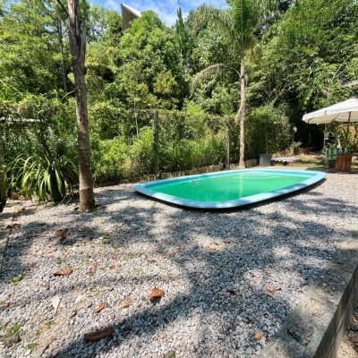 Casa Residencial com 80m², 3 quartos, 4 garagens, no bairro Campeche em Florianópolis