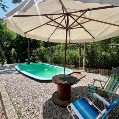 Casa Residencial com 80m², 3 quartos, 4 garagens, no bairro Campeche em Florianópolis