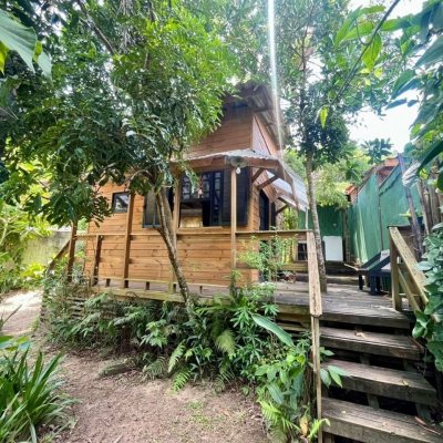 Casa Residencial com 80m², 3 quartos, 4 garagens, no bairro Campeche em Florianópolis