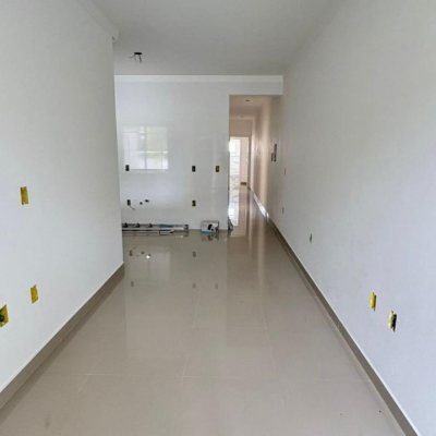 Casa Residencial com 79m², 3 quartos (sendo 1 suíte), 1 garagem, no bairro Sertão Do Maruim em São José