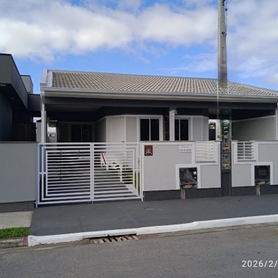 Casa Residencial com 79m², 3 quartos (sendo 1 suíte), 1 garagem, no bairro Sertão Do Maruim em São José