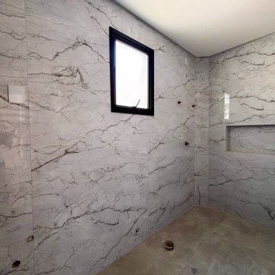 Sobrado Residencial com 157m², 3 quartos, 1 suíte, 1 garagem, no bairro São João Do Rio Vermelho em Florianópolis