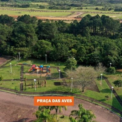 Sobrado Residencial com 157m², 3 quartos, 1 suíte, 1 garagem, no bairro São João Do Rio Vermelho em Florianópolis