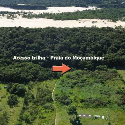 Sobrado Residencial com 177m², 3 quartos, 3 suítes, 2 garagens, no bairro São João Do Rio Vermelho em Florianópolis