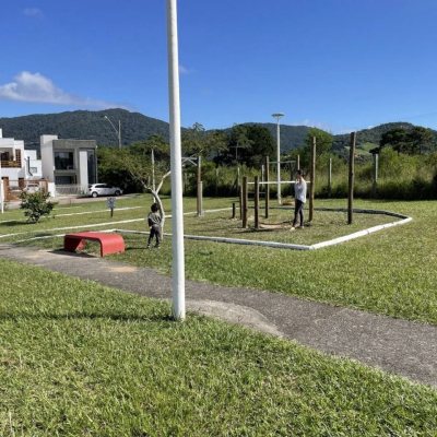 Sobrado Residencial com 177m², 3 quartos, 3 suítes, 2 garagens, no bairro São João Do Rio Vermelho em Florianópolis