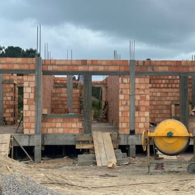 Sobrado Residencial com 120m², 2 quartos, 2 suítes, 2 garagens, no bairro São João Do Rio Vermelho em Florianópolis