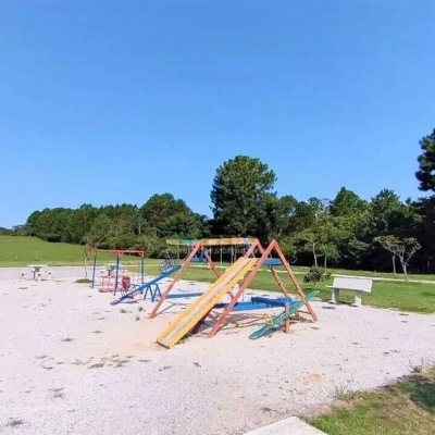 Sobrado Residencial com 154m², 3 quartos, 1 suíte, 2 garagens, no bairro São João Do Rio Vermelho em Florianópolis