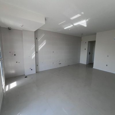 Apartamentos com 78m², 2 quartos, 1 suíte, 1 garagem, no bairro Barreiros em São José