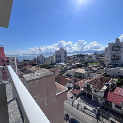 Apartamentos com 78m², 2 quartos, 1 suíte, 1 garagem, no bairro Barreiros em São José