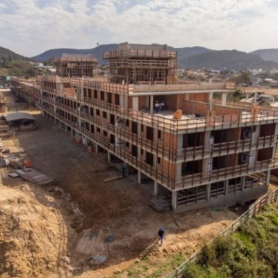 Apartamentos com 73m², 2 quartos, 1 suíte, 2 garagens, no bairro Campeche em Florianópolis