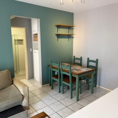 Apartamentos com 43m², 1 quarto, 1 garagem, no bairro Carvoeira em Florianópolis