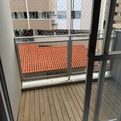 Apartamentos com 43m², 1 quarto, 1 garagem, no bairro Carvoeira em Florianópolis