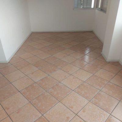 Apartamentos com 101m², 3 quartos, 1 suíte, 1 garagem, no bairro Carvoeira em Florianópolis