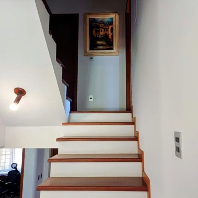 Casa Residencial com 216m², 3 quartos (sendo 1 suíte), 2 garagens, no bairro Cacupé em Florianópolis