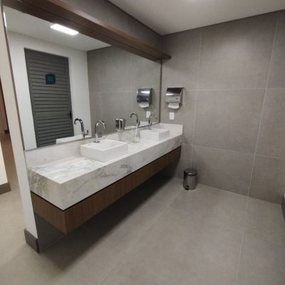 Apartamentos com 176m², 3 quartos (sendo 3 suítes), 3 garagens, no bairro Cacupé em Florianópolis