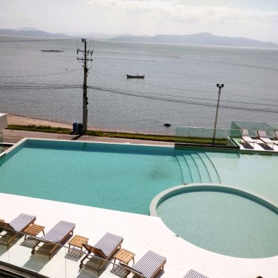 Apartamentos com 176m², 3 quartos (sendo 3 suítes), 3 garagens, no bairro Cacupé em Florianópolis
