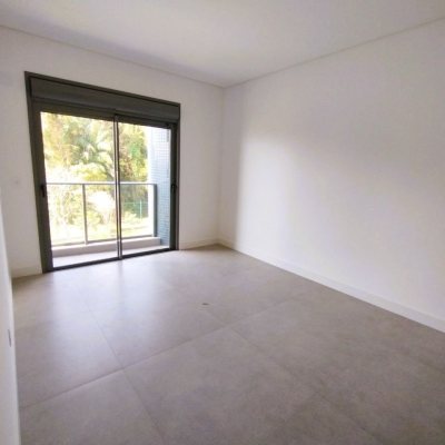 Apartamentos com 176m², 3 quartos (sendo 3 suítes), 3 garagens, no bairro Cacupé em Florianópolis