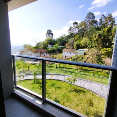 Apartamentos com 176m², 3 quartos (sendo 3 suítes), 3 garagens, no bairro Cacupé em Florianópolis