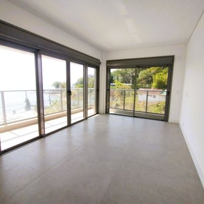 Apartamentos com 176m², 3 quartos (sendo 3 suítes), 3 garagens, no bairro Cacupé em Florianópolis