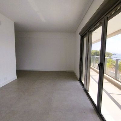 Apartamentos com 176m², 3 quartos (sendo 3 suítes), 3 garagens, no bairro Cacupé em Florianópolis