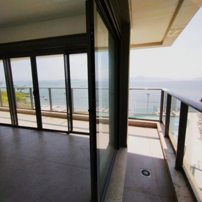 Apartamentos com 176m², 3 quartos (sendo 3 suítes), 3 garagens, no bairro Cacupé em Florianópolis