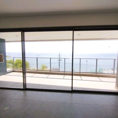 Apartamentos com 176m², 3 quartos (sendo 3 suítes), 3 garagens, no bairro Cacupé em Florianópolis