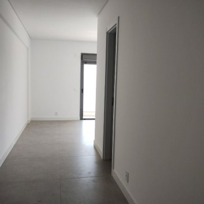 Apartamentos com 176m², 3 quartos (sendo 3 suítes), 3 garagens, no bairro Cacupé em Florianópolis