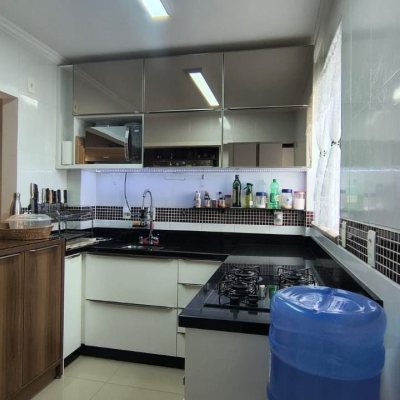 Apartamentos com 74m², 3 quartos, 1 garagem, no bairro Capoeiras em Florianópolis