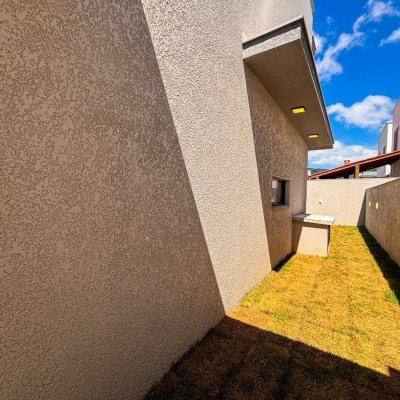 Sobrado Residencial com 156m², 3 quartos, 1 suíte, 1 garagem, no bairro São João Do Rio Vermelho em Florianópolis