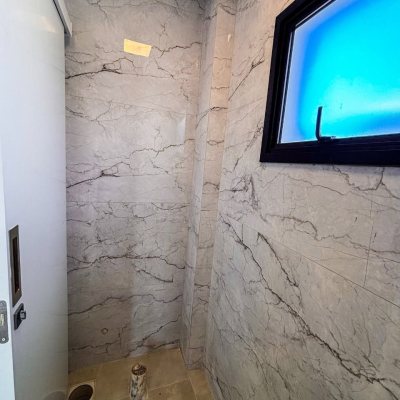 Sobrado Residencial com 156m², 3 quartos, 1 suíte, 1 garagem, no bairro São João Do Rio Vermelho em Florianópolis