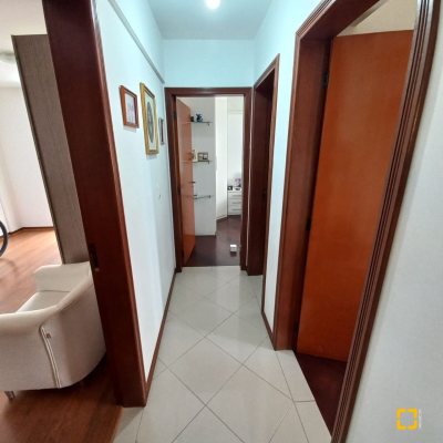 Apartamentos com 108m², 3 quartos, 1 suíte, 1 garagem, no bairro Balneário em Florianópolis