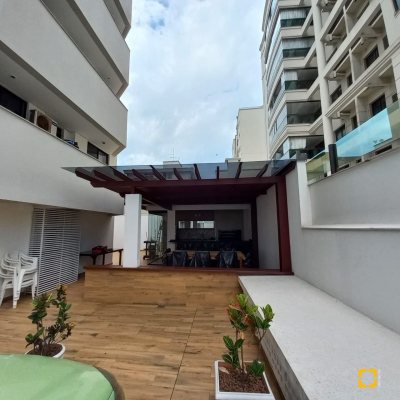 Apartamentos com 108m², 3 quartos, 1 suíte, 1 garagem, no bairro Balneário em Florianópolis