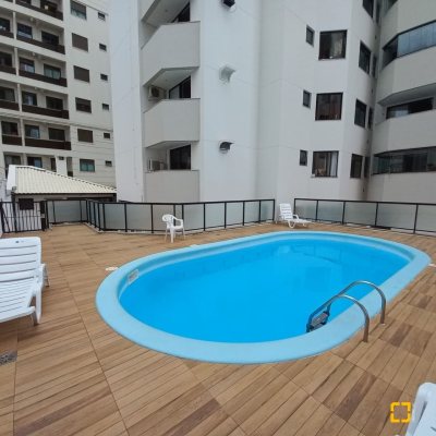 Apartamentos com 108m², 3 quartos, 1 suíte, 1 garagem, no bairro Balneário em Florianópolis