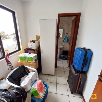 Apartamentos com 108m², 3 quartos, 1 suíte, 1 garagem, no bairro Balneário em Florianópolis