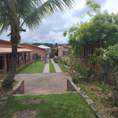 Casa Residencial com 195m², 4 quartos, 2 suítes, 6 garagens, no bairro Ingleses em Florianópolis