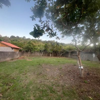 Casa Residencial com 195m², 4 quartos, 2 suítes, 6 garagens, no bairro Ingleses em Florianópolis