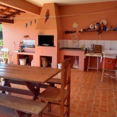 Casa Residencial com 195m², 4 quartos, 2 suítes, 6 garagens, no bairro Ingleses em Florianópolis