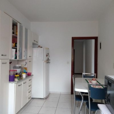 Casa Residencial com 195m², 4 quartos, 2 suítes, 6 garagens, no bairro Ingleses em Florianópolis