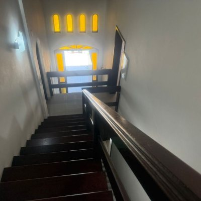 Casa Residencial com 240m², 5 quartos (sendo 1 suíte), 3 garagens, no bairro Abraão em Florianópolis