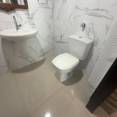 Casa Residencial com 240m², 5 quartos (sendo 1 suíte), 3 garagens, no bairro Abraão em Florianópolis