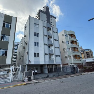 Apartamentos com 58m², 2 quartos, 1 garagem, no bairro Kobrasol em São José