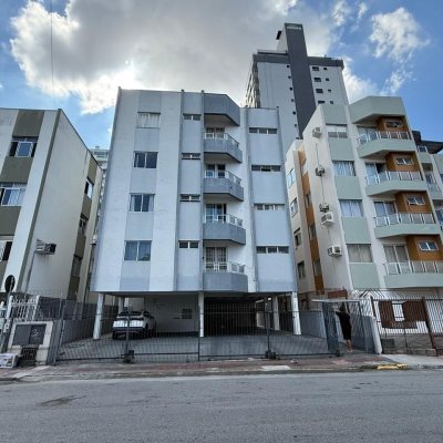 Apartamentos com 58m², 2 quartos, 1 garagem, no bairro Kobrasol em São José