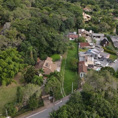 Terreno Comercial/Residencial com 3657m², no bairro Ratones em Florianópolis
