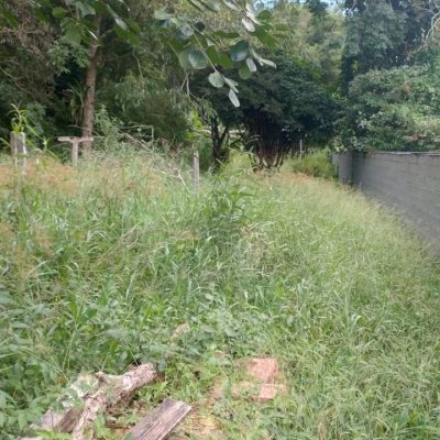 Terreno Comercial/Residencial com 3657m², no bairro Ratones em Florianópolis