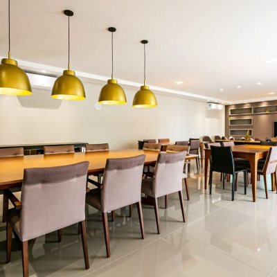 Cobertura com 166m², 2 quartos, 2 suítes, 3 garagens, no bairro Campeche em Florianópolis