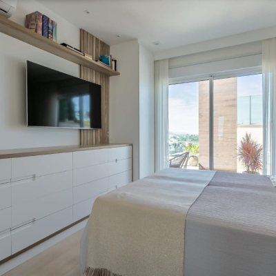 Cobertura com 166m², 2 quartos, 2 suítes, 3 garagens, no bairro Campeche em Florianópolis