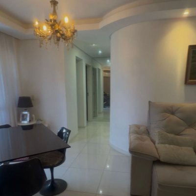 Apartamentos com 123m², 2 quartos, 1 suíte, 1 garagem, no bairro Estreito em Florianópolis